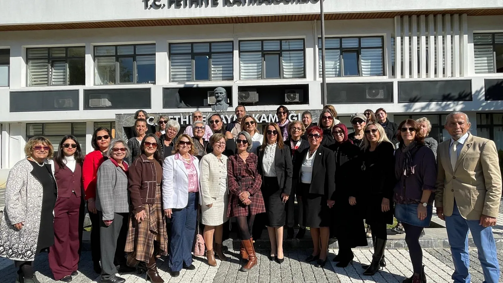 Kadınlar Günü'nde sanat konuştu: Fethiye'de anlamlı sergi