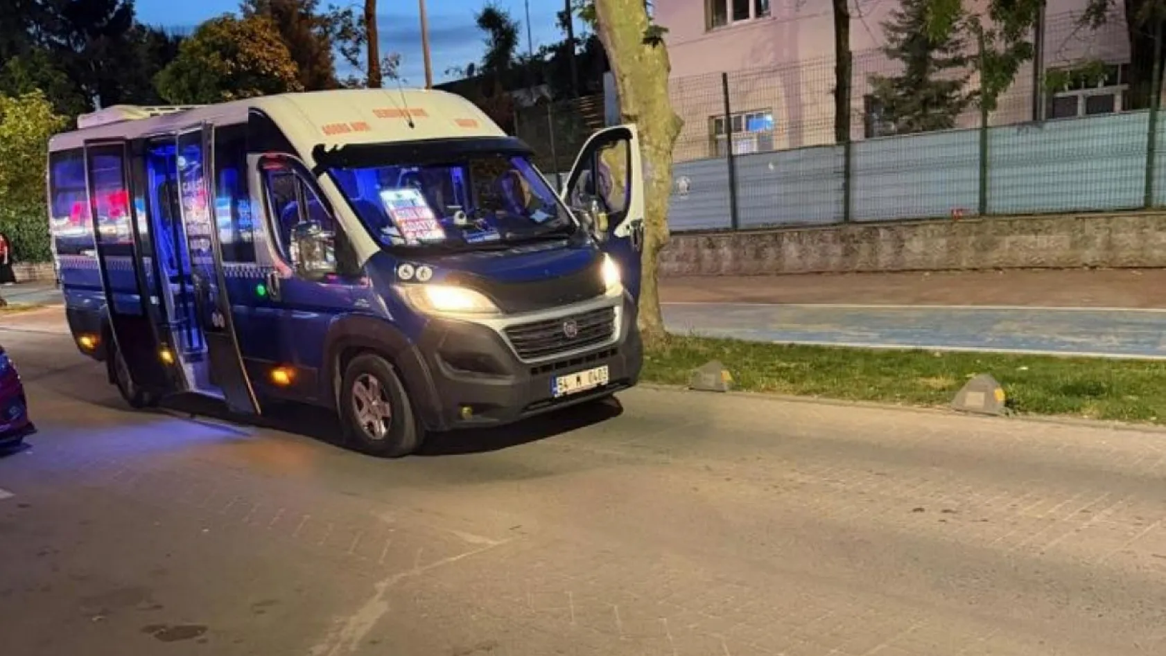 Kahreden kaza: Minibüsün çarptığı 16 yaşındaki çocuk hayatını kaybetti