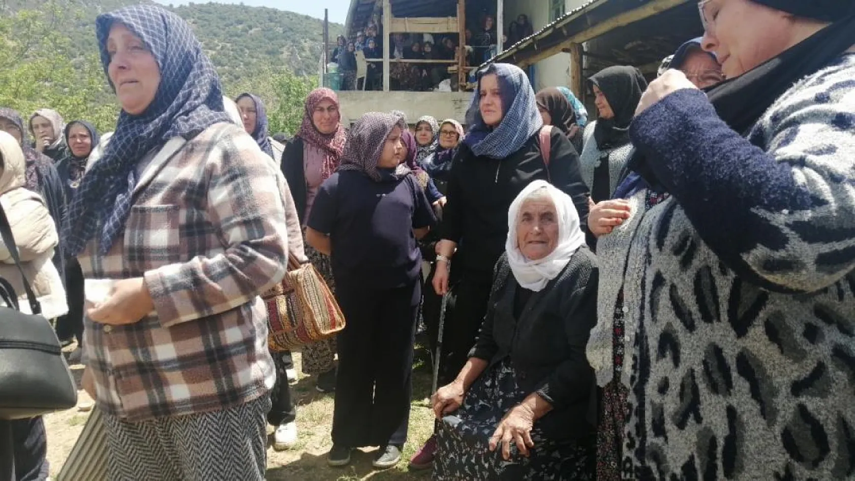 Kansere çare ararken trafik kazasında eşiyle birlikte hayatını kaybetti