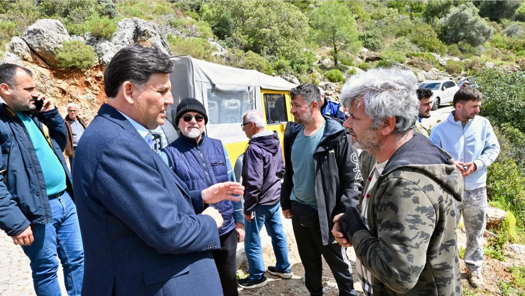 Karaca, tekne kazası sonrası bölgede incelemelerde bulundu
