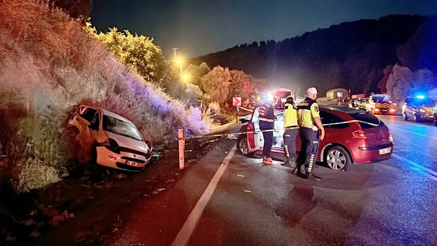 Isparta-Antalya Karayolu'nda Zincirleme Kaza: 4 Ölü, 11 Yaralı