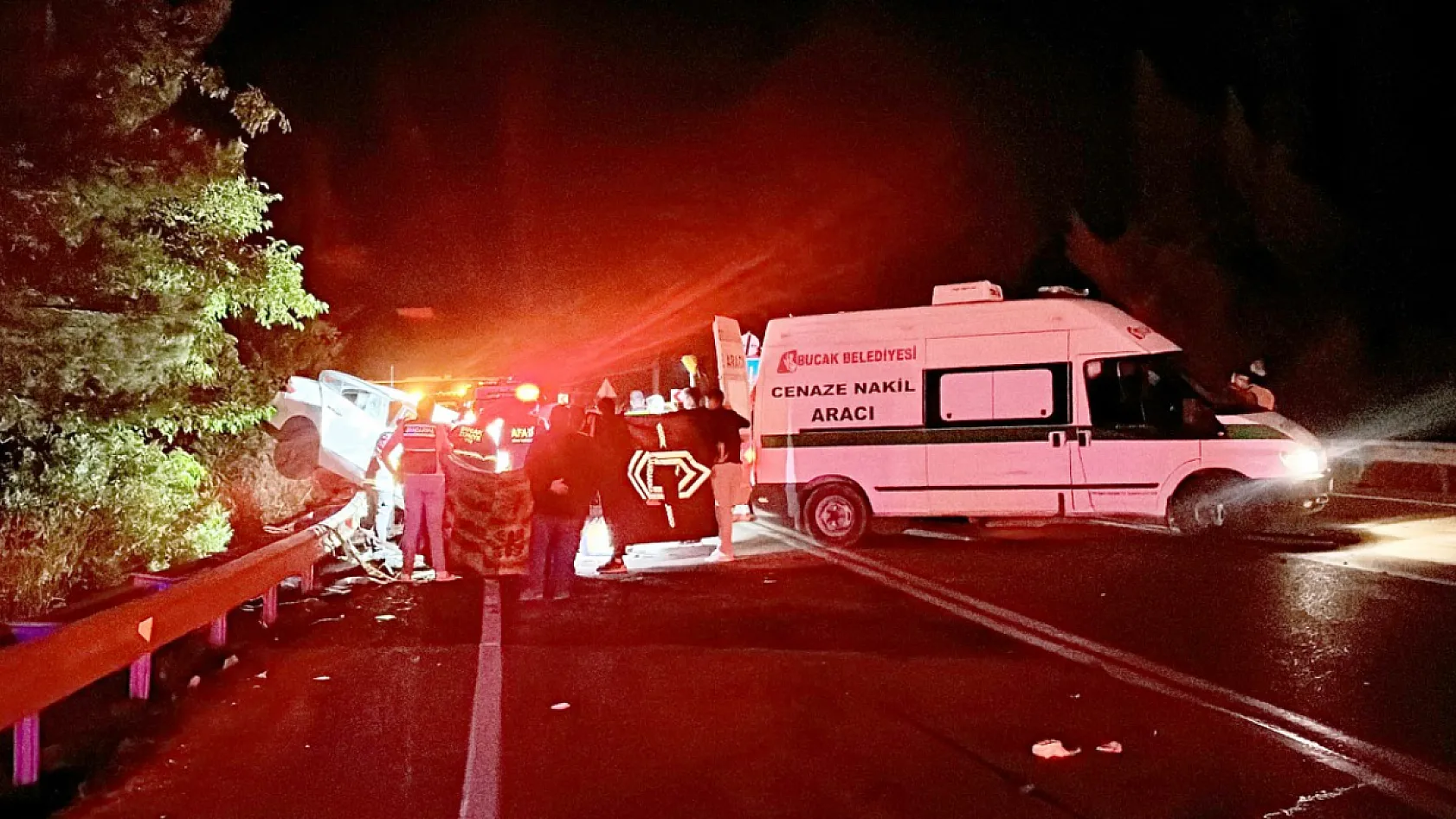 Isparta-Antalya Karayolu'nda Zincirleme Kaza: 4 Ölü, 11 Yaralı