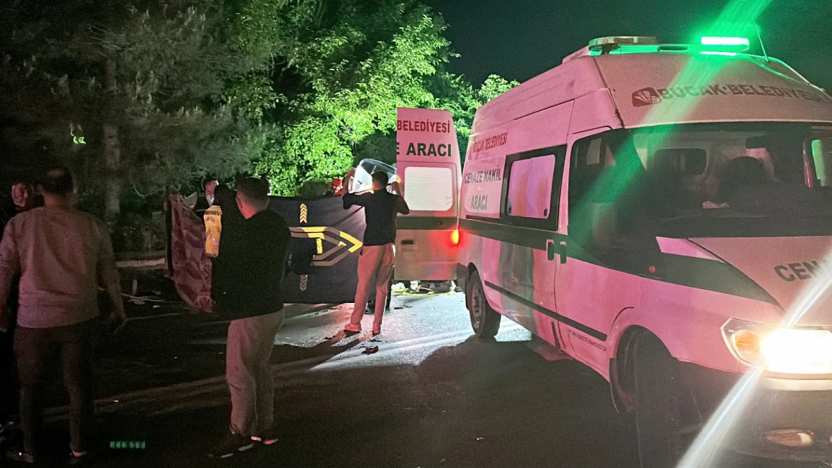 Isparta-Antalya Karayolu'nda Zincirleme Kaza: 4 Ölü, 11 Yaralı