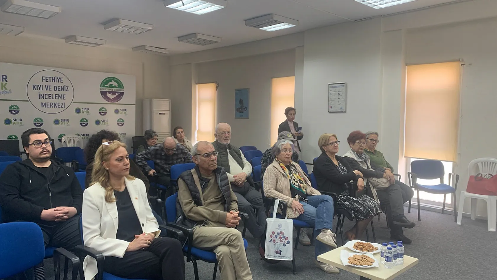 Fethiye Kardelen Sanat Derneği'nden 'Cumhuriyet, Kültür ve Atatürk' söyleşisi