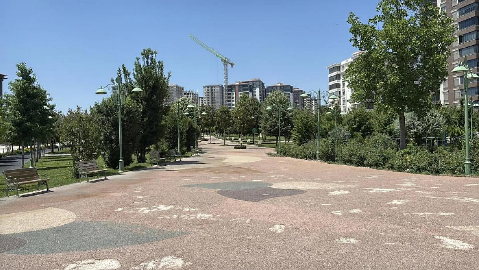 Karne günü bıçaklanan 10'uncu sınıf öğrencisi kurtarılamadı