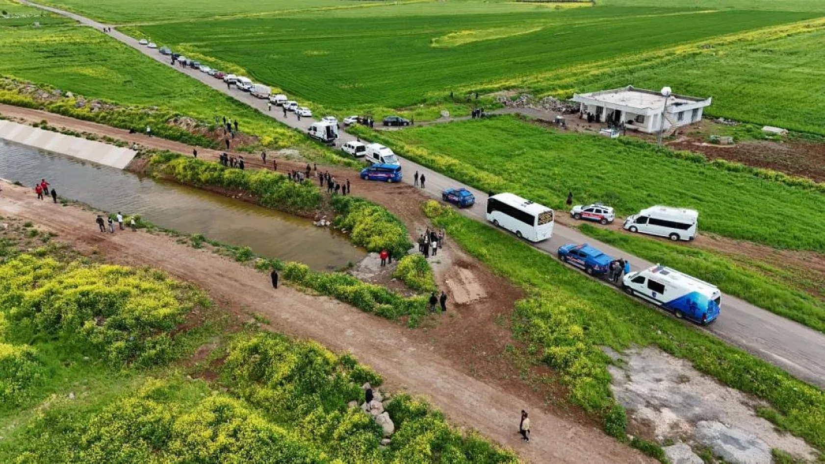 Kayıp kız çocuğu ile ilgili sevindirici haber: Evlerinin 3 kilometre uzağında uyurken bulundu