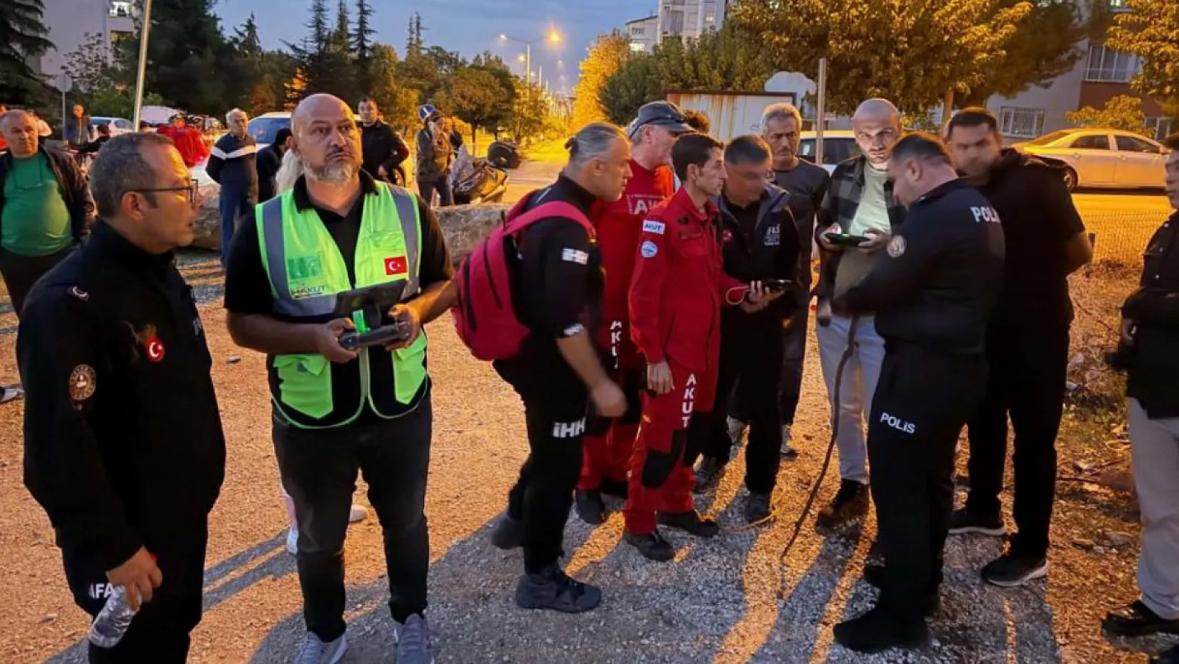 Kayıp yaşlı kadın ormanlık alanda aranıyor
