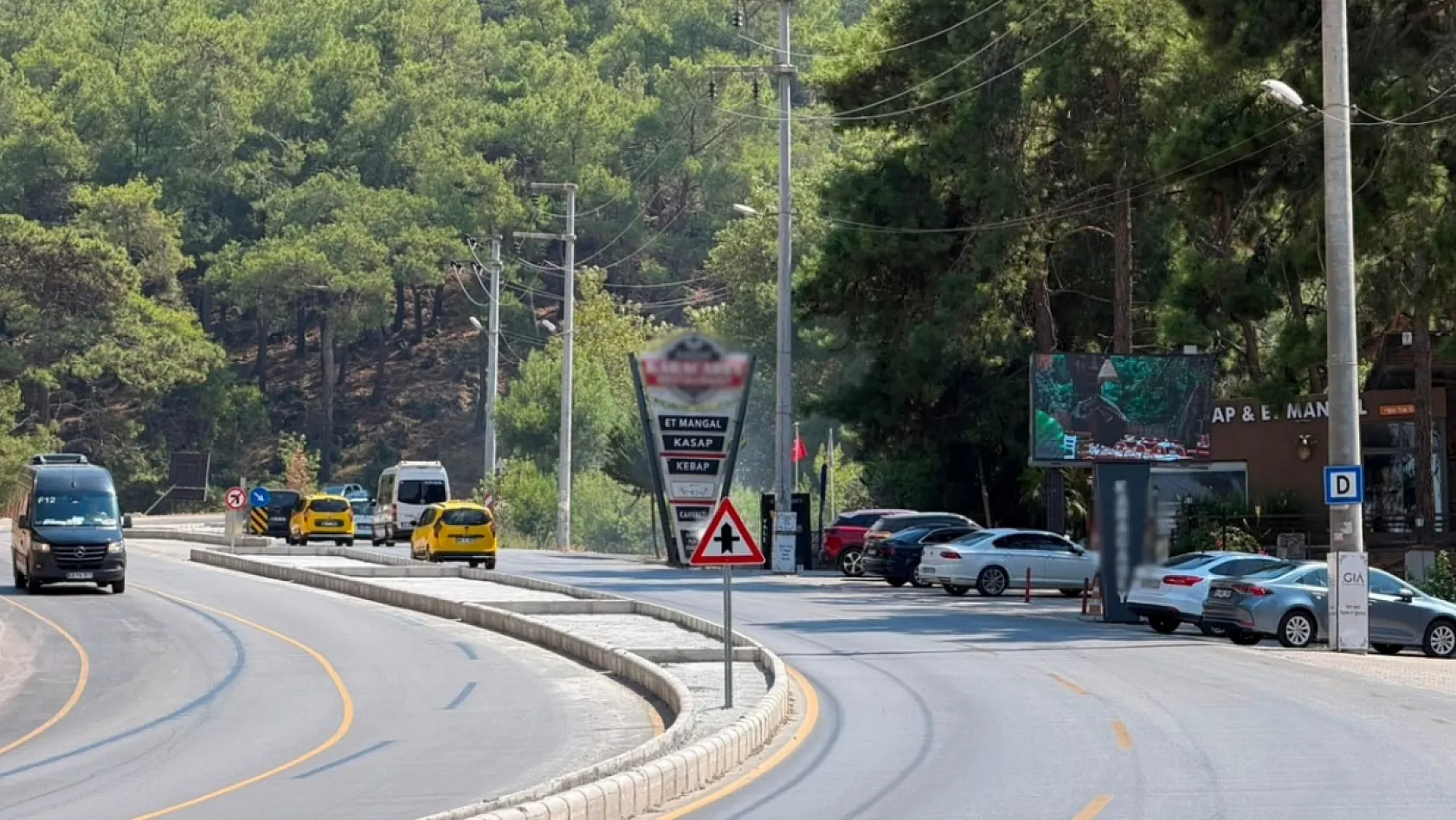 Kaza haberleriyle gündeme geliyordu! Fethiye-Ölüdeniz yolunda yeni kavşak
