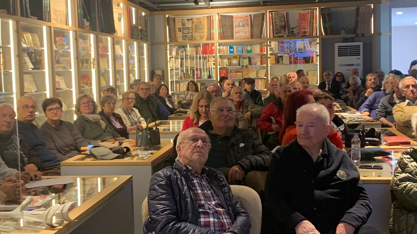 Kent belleğinden geleceğe: Fethiye'nin hafızası fotoğraflar ve anılarla canlandı