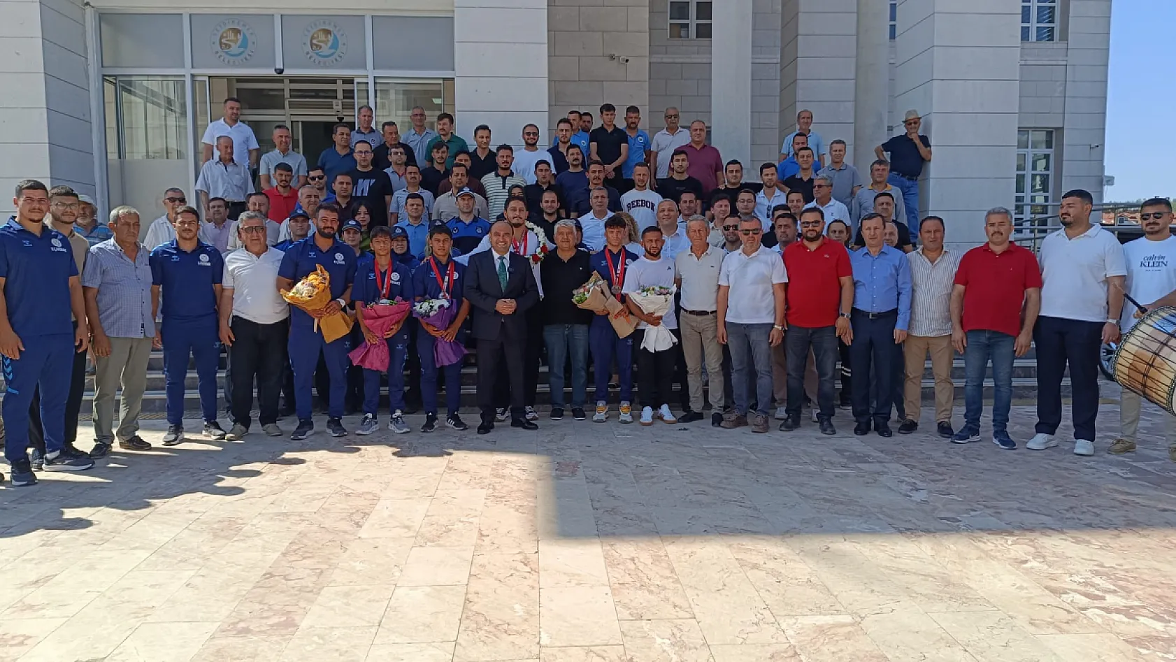 Kırkpınar kahramanlarına Seydikemer'de coşkulu karşılama