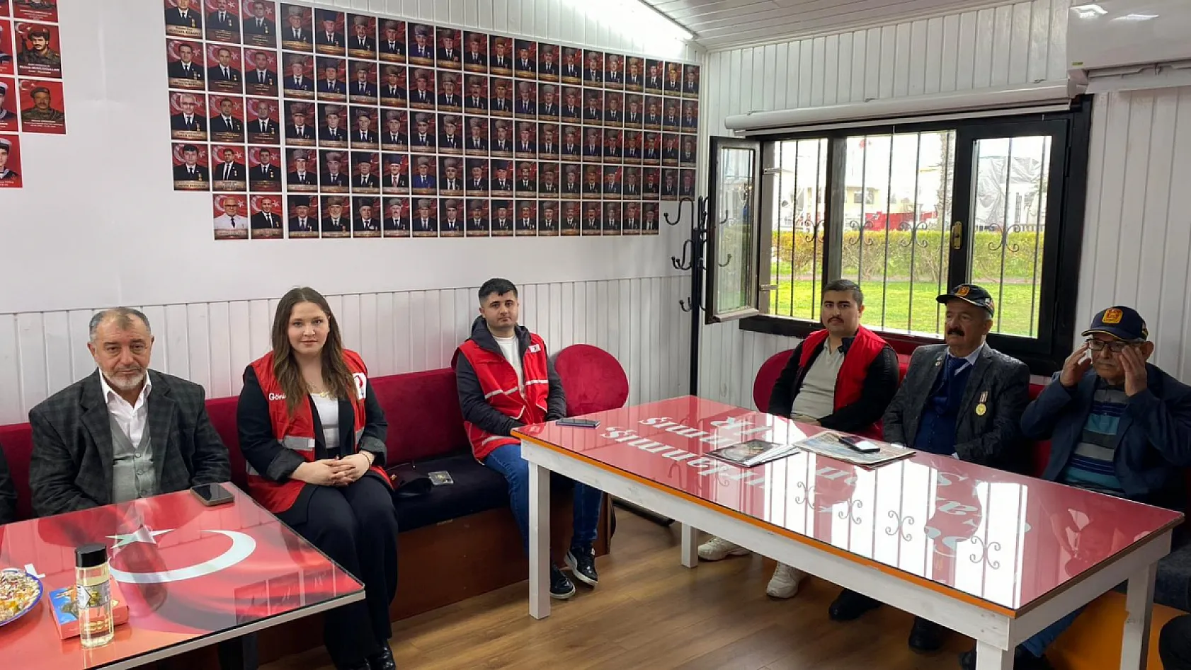 Kızılay Fethiye Şubesi'nden Şehit Aileleri Derneği'ne bayram ziyareti