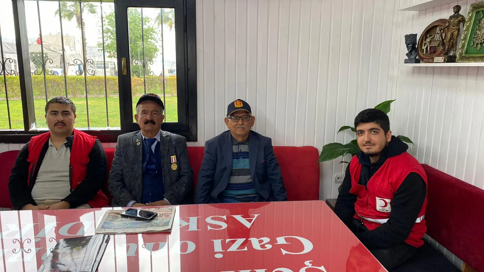 Kızılay Fethiye Şubesi'nden Şehit Aileleri Derneği'ne bayram ziyareti