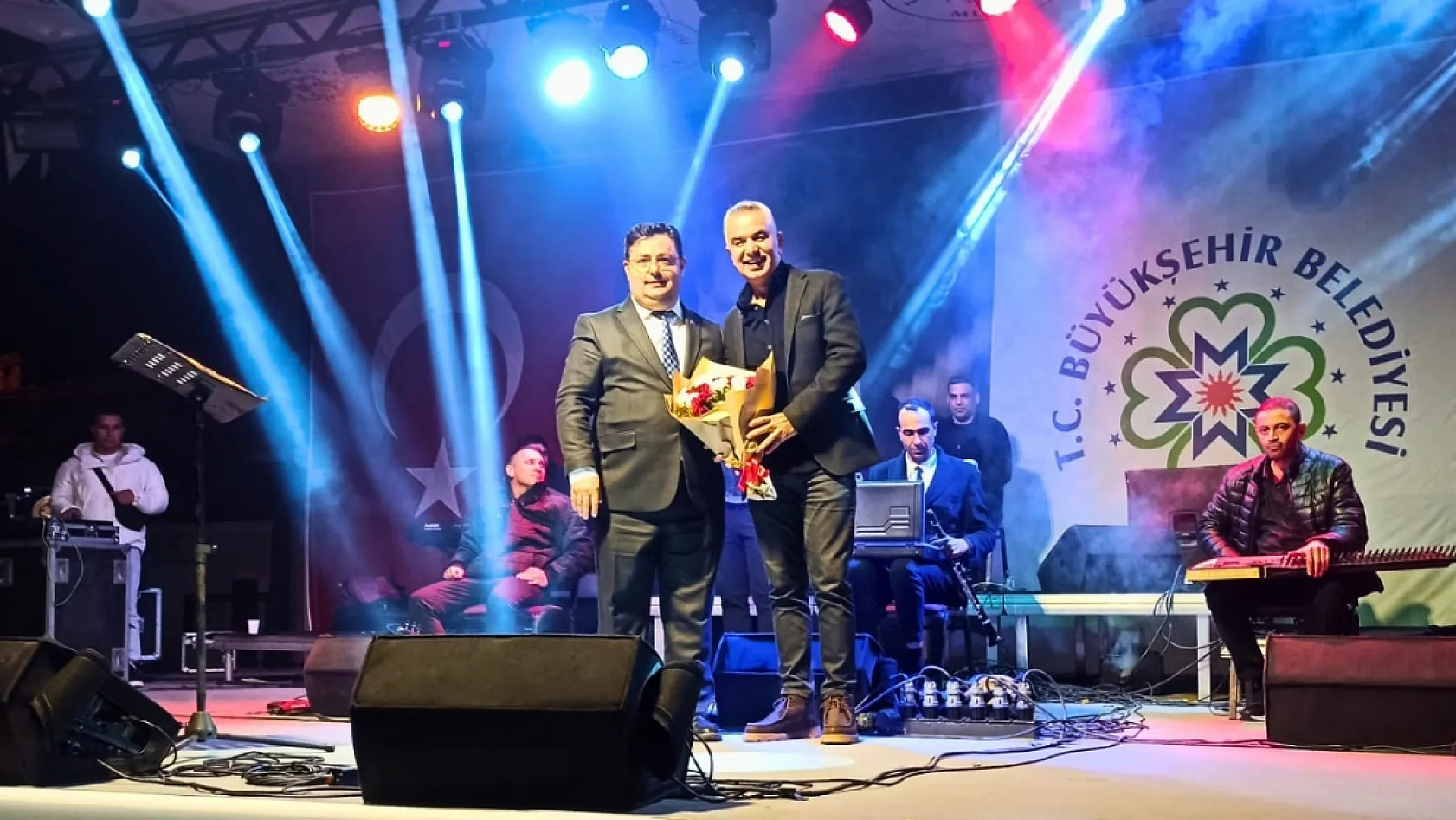 15. Yeşilüzümlü Dastar ve Kuzugöbeği Mantar Festivali'nde Konser Coşkusu