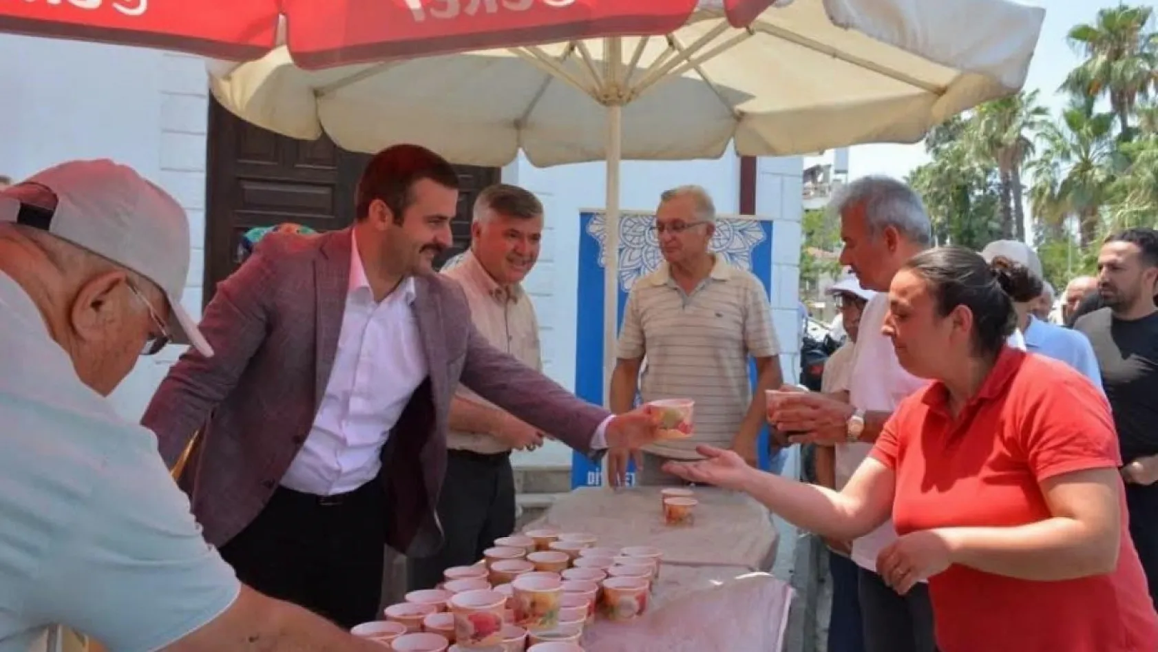 Köyceğiz'de aşure ikramına yoğun ilgi