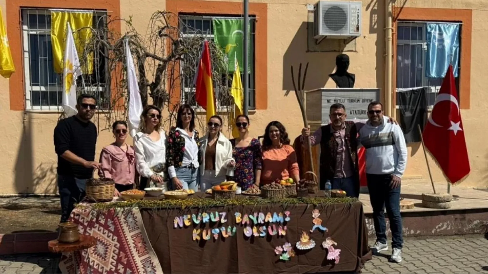 Köyceğiz İmam Hatip Ortaokulu'nda Nevruz coşkusu yaşandı