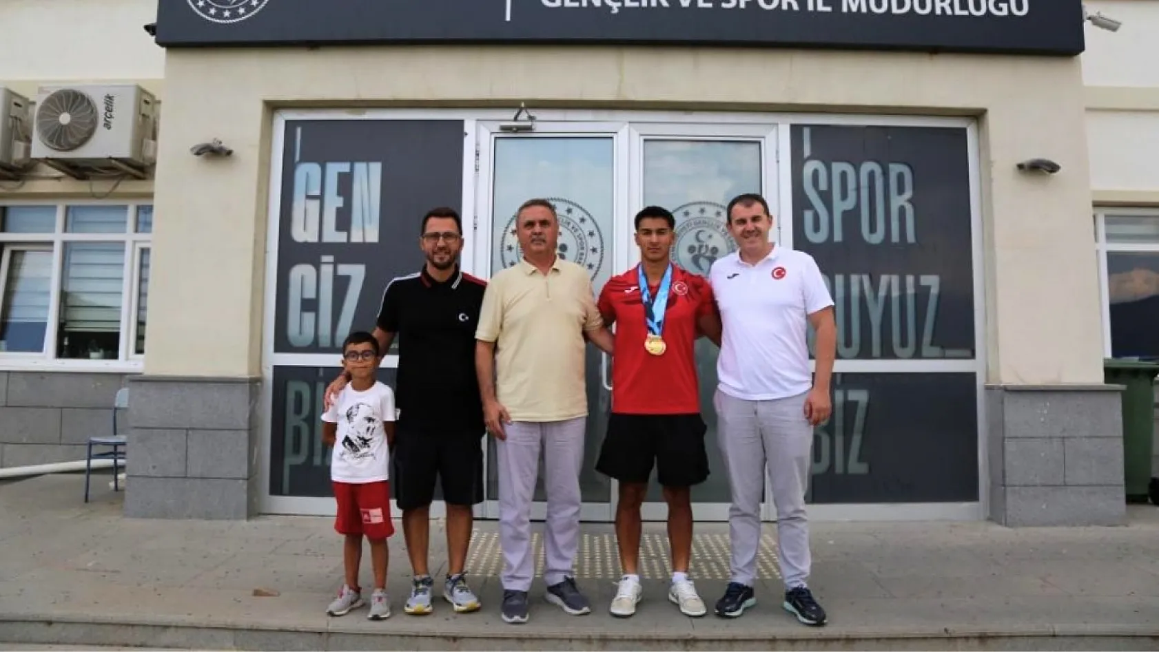 Köyceğiz Kaymakamı Kumcu, Dünya Şampiyonu Karahan'ı ağırladı
