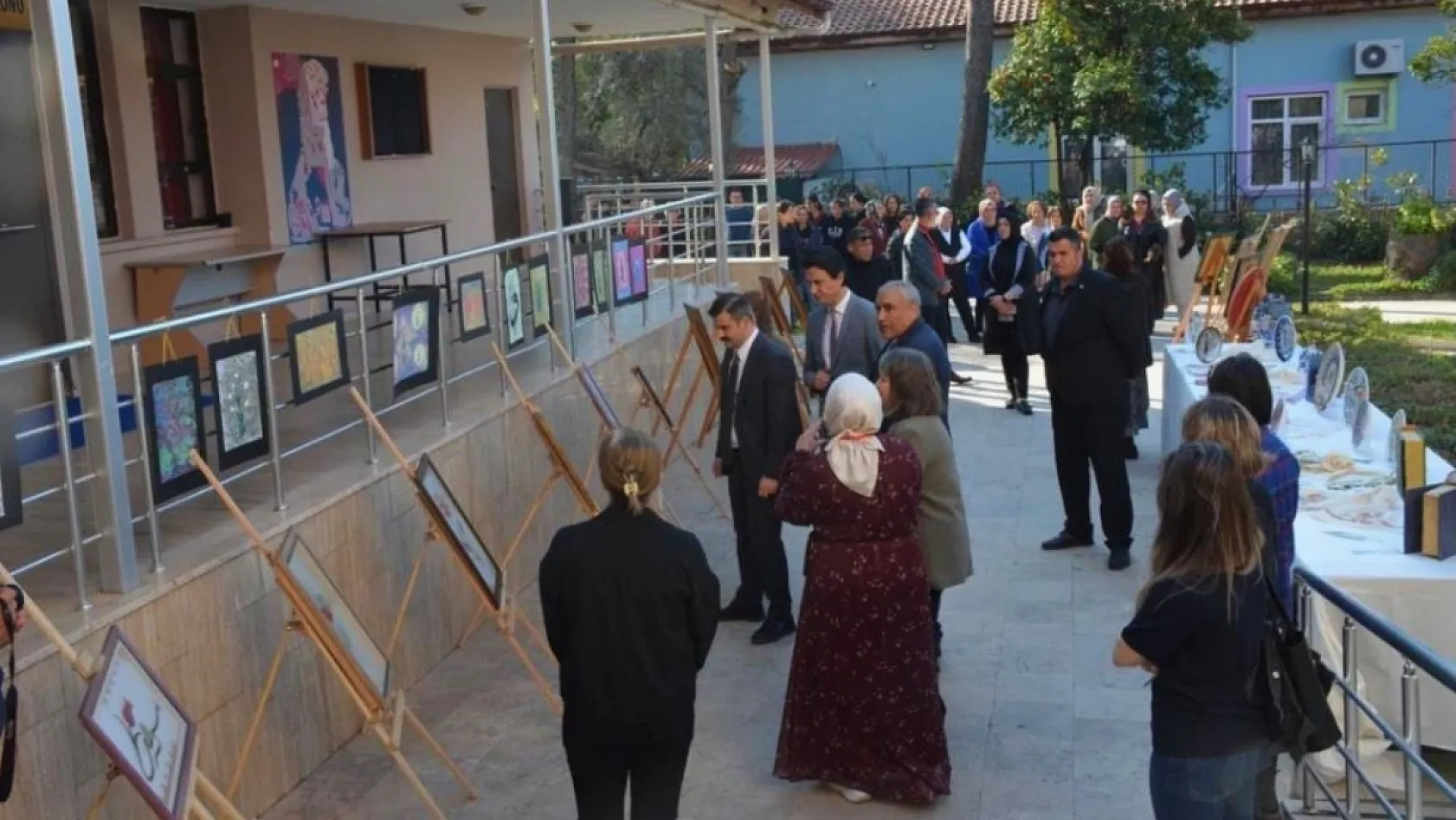 Köyceğiz'de 'Sanatın Diliyle Değerlerimiz' sergisi açıldı