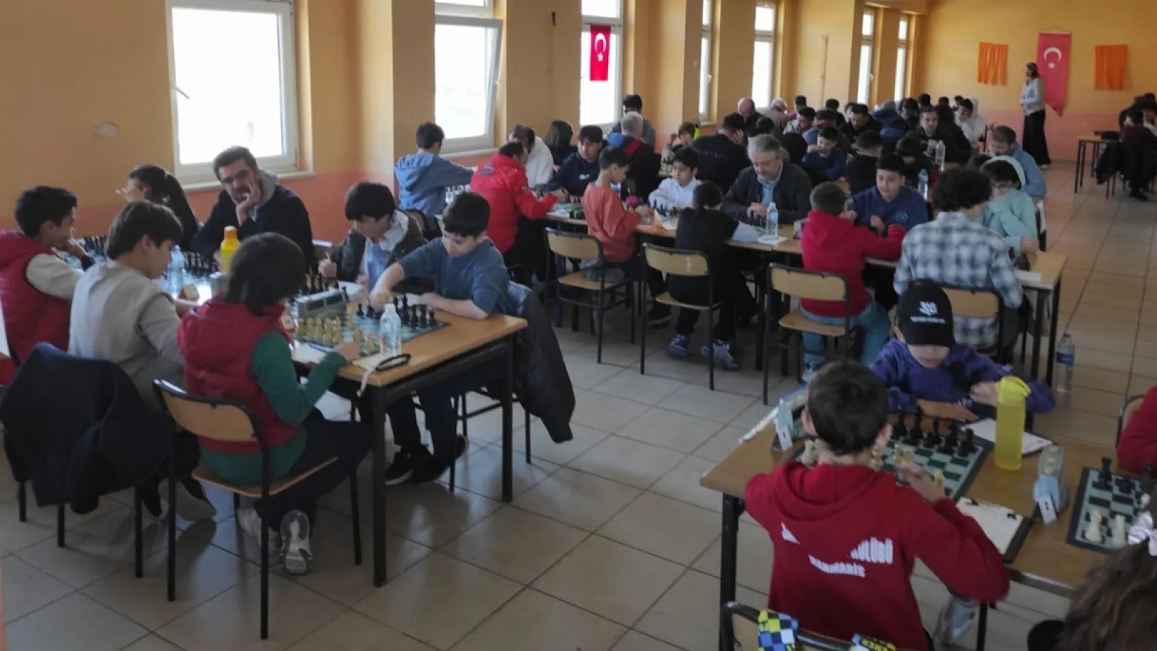 Köyceğiz'de 153 satranç sporcusu Çanakkale Şehitleri için buluştu