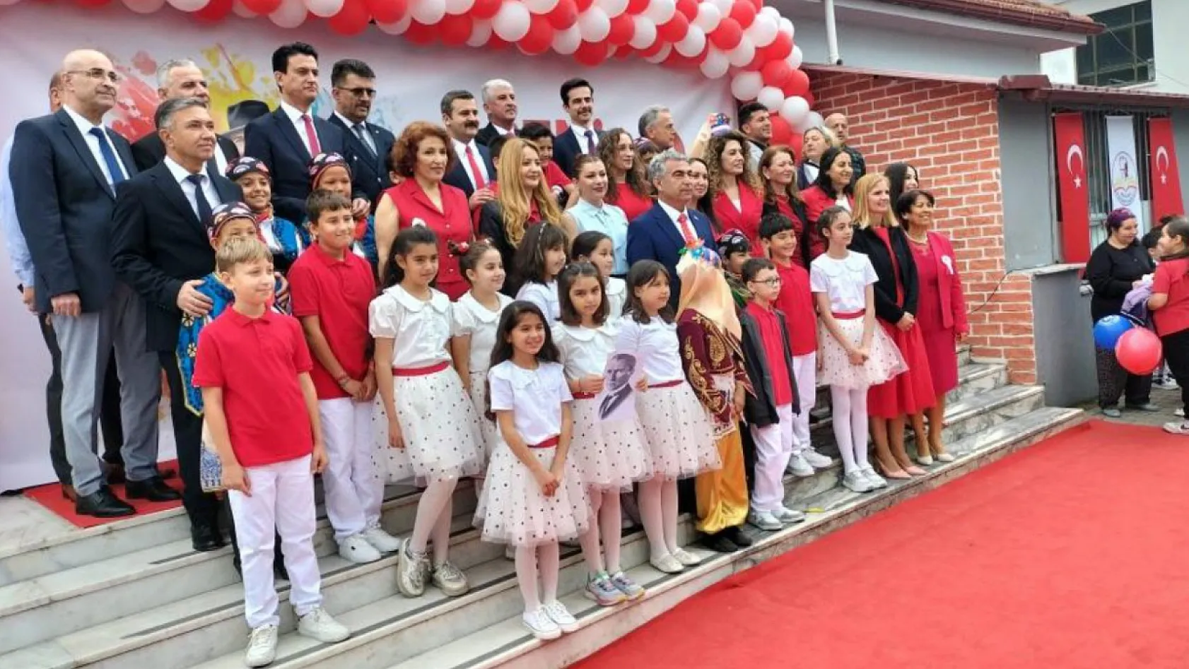 Köyceğiz'de 23 Nisan Ulusal Egemenlik ve Çocuk Bayramı kutlandı
