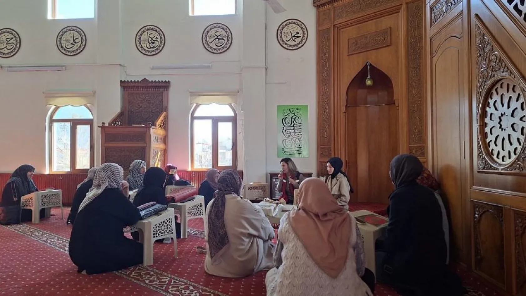 Köyceğiz'de 'Filistin'de Kadın Olmak' konulu seminer düzenlendi