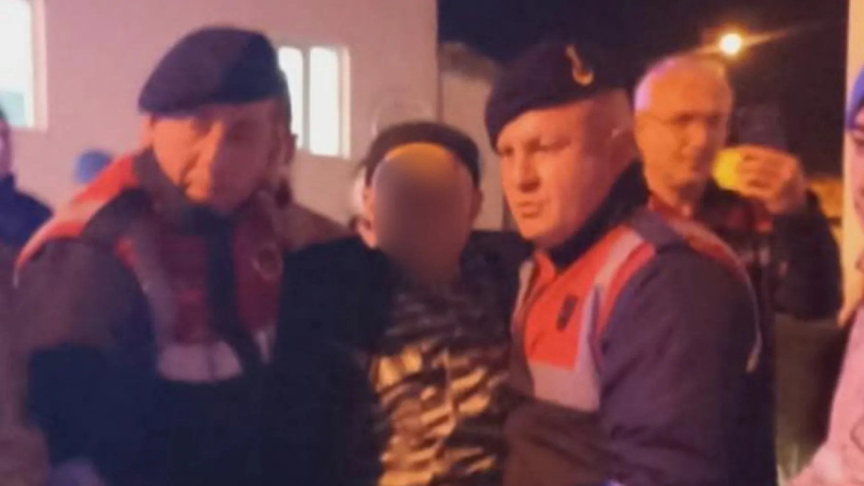 Kütahya'da kayıp yaşlı şahıs köyünden 8 kilometre uzakta sağ olarak bulundu