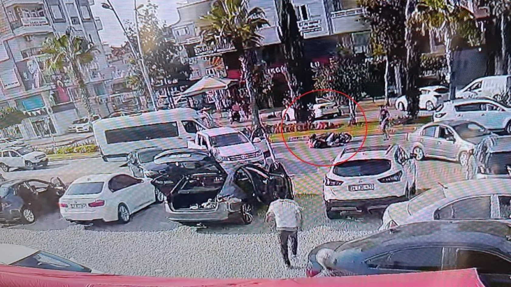 Kaza sesini duyanlar yardımına koştu
