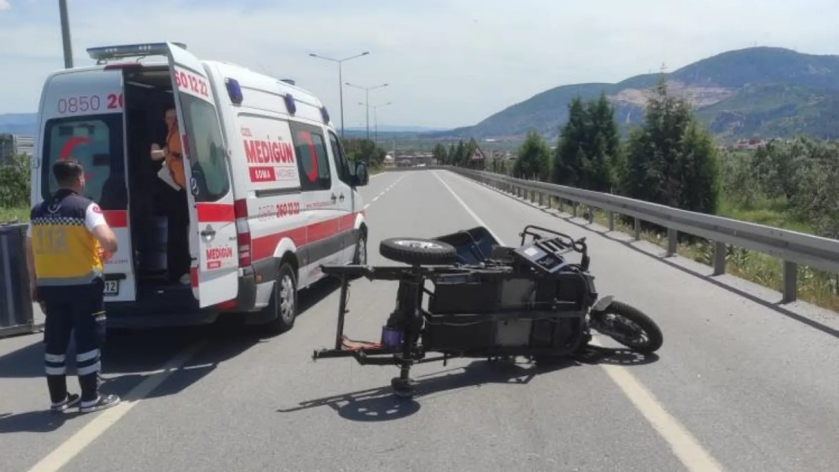 Manisa'da tır ile elektrikli motor çarpıştı: 1 ölü 4 yaralı