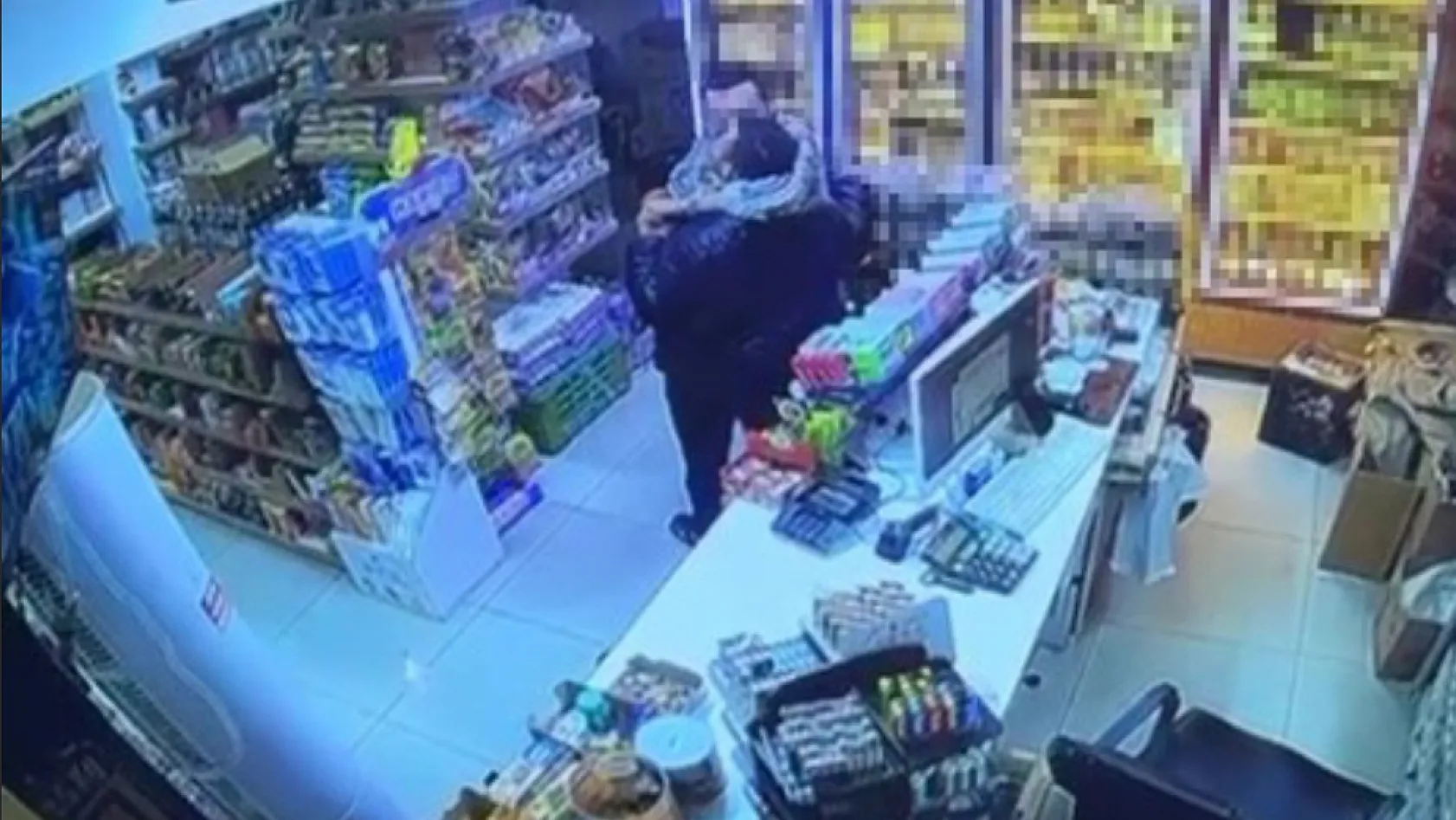 Markette 19 yaşındaki genci hayattan koparan cinayet anına ait görüntüler ortaya çıktı