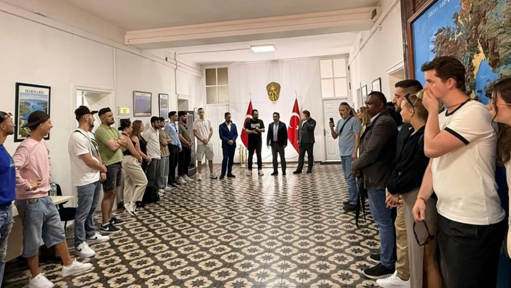 Marmaris Kaymakamı Kaya, gençlik projesi heyetini ağırladı