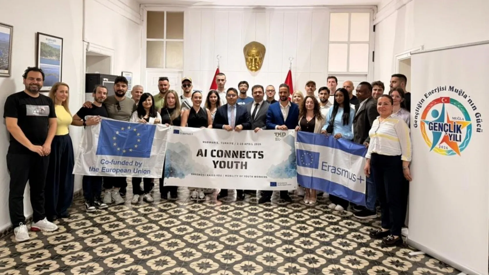 Marmaris Kaymakamı Kaya, gençlik projesi heyetini ağırladı