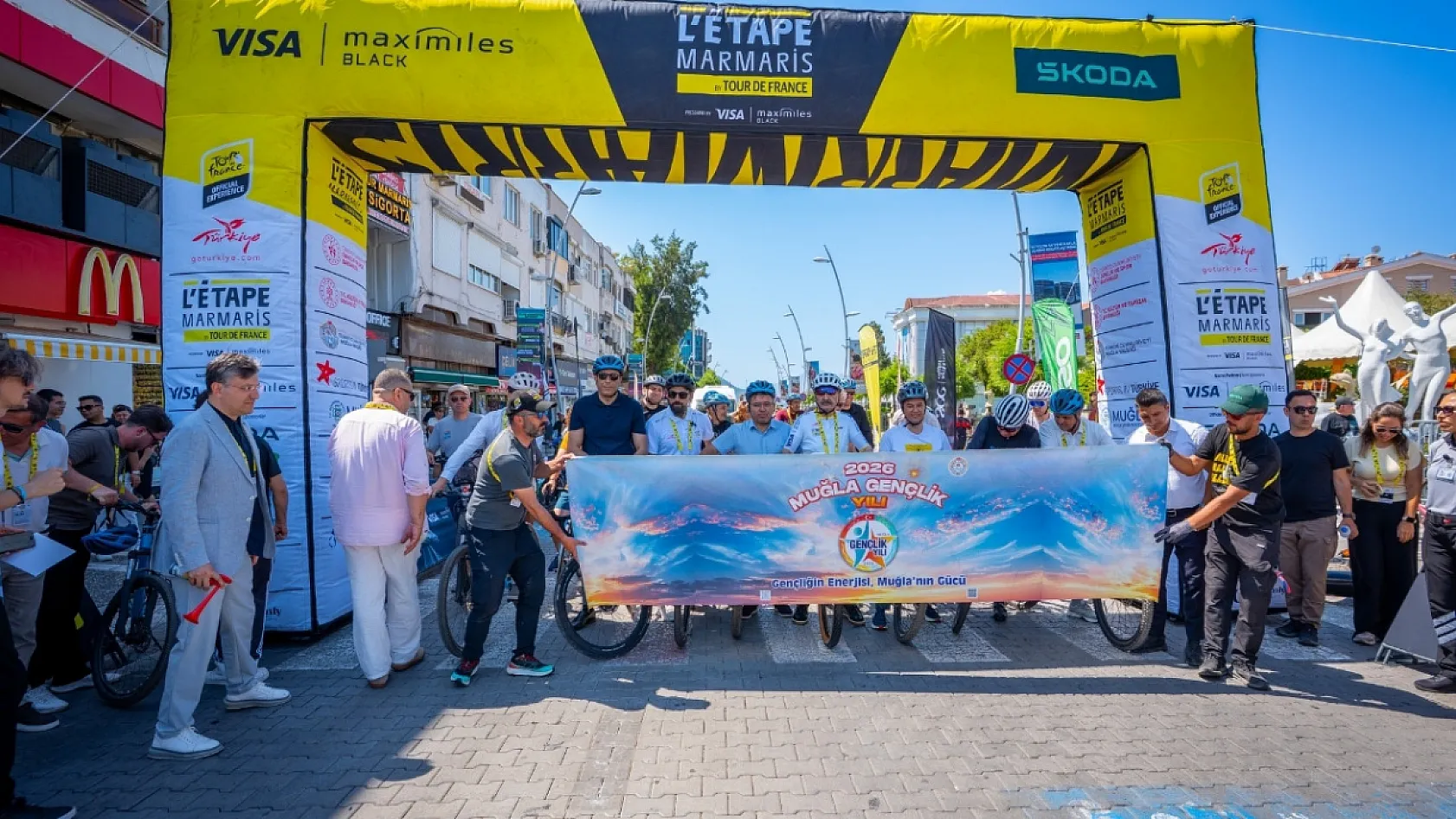 Marmaris'te 'L'Etape by Tour de France' bisiklet festivali kapsamında halk sürüşü yapıldı