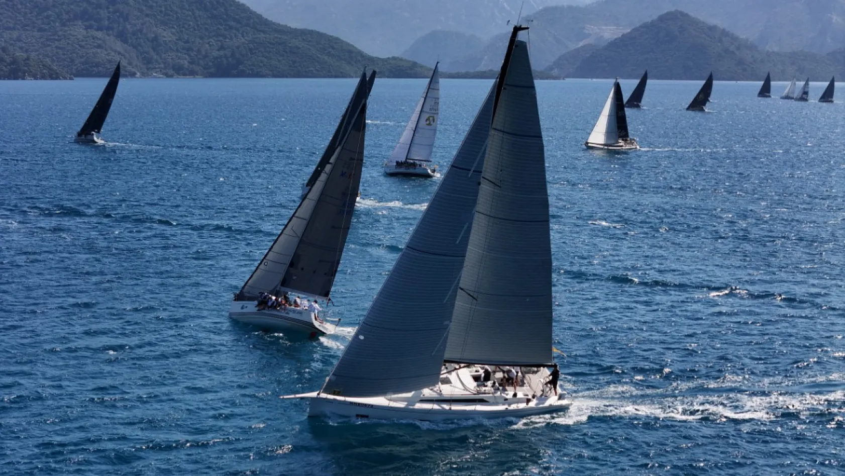 Marmaris'te 3. Uluslararası Akdeniz Yat Şampiyonası devam ediyor