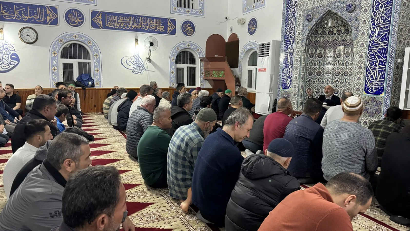 Marmaris'te Enderun usulüyle teravih kılındı