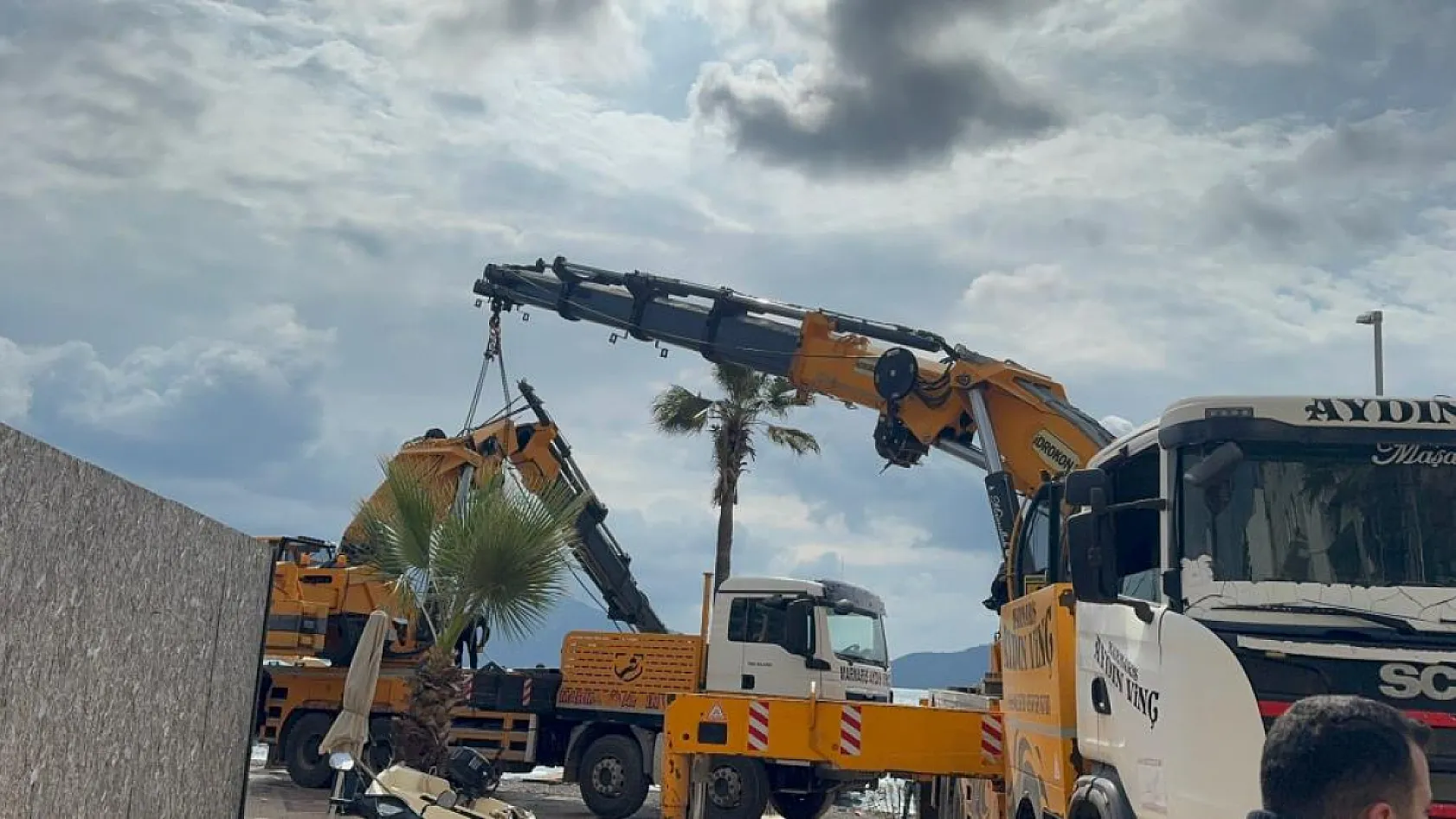 Marmaris'te vincin kopan parçasının altında kalan genç hayatını kaybetti