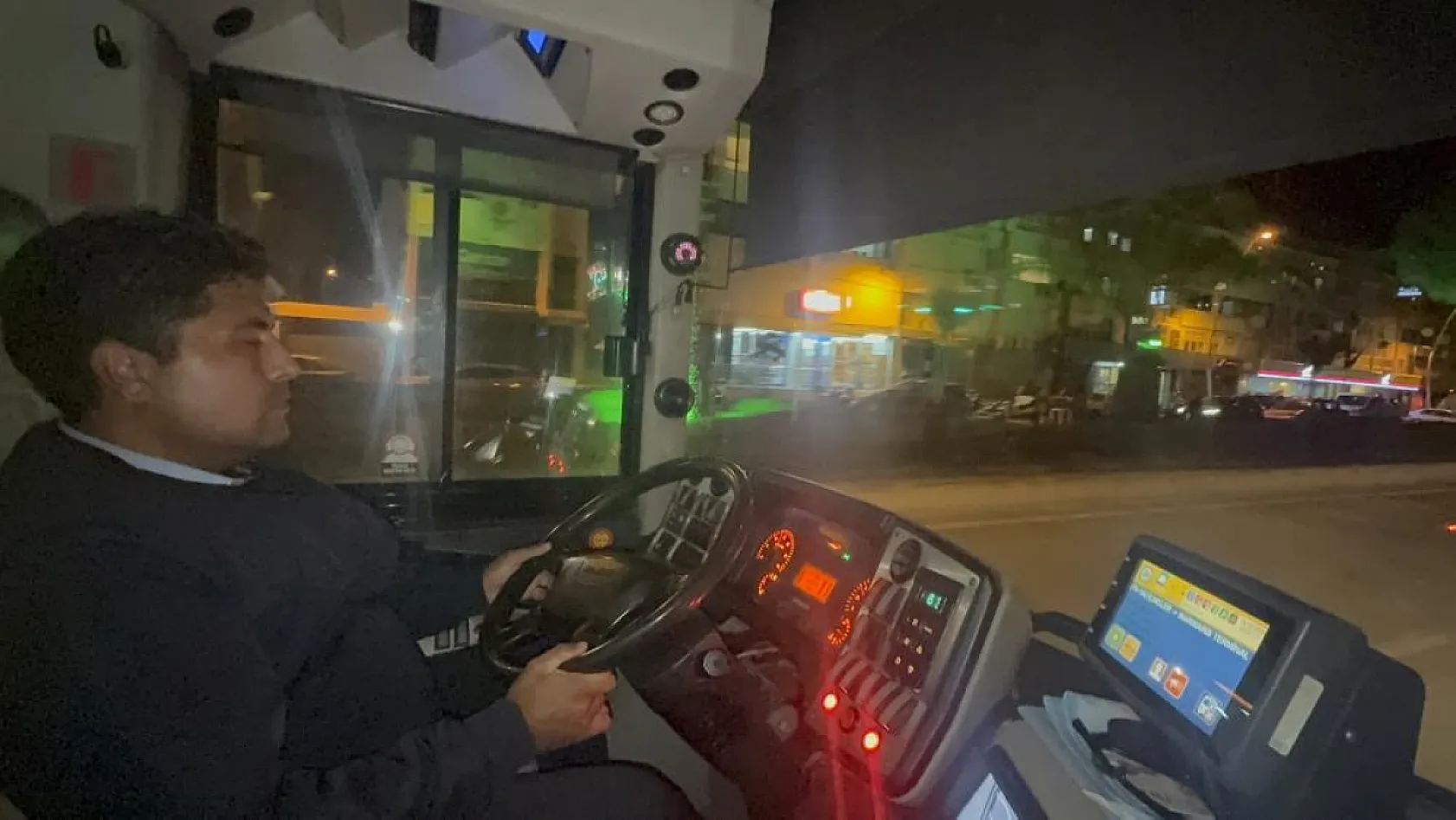 Marmaris'te Fenalaşan Öğrenciyi Hastaneye Yetiştiren Şoförden Örnek Davranış