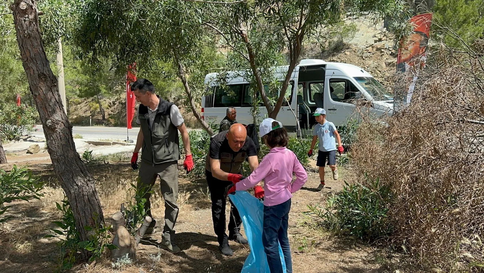 Marmaris'te 'Orman Benim' Projesi Kapsamında Çevre Etkinliği Düzenlendi