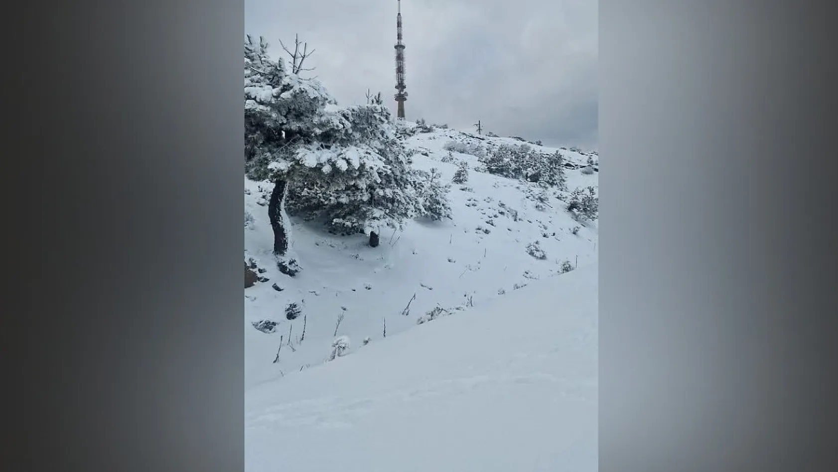 Mayıs ayında Muğla'ya kar sürprizi: Göktepe beyaza büründü