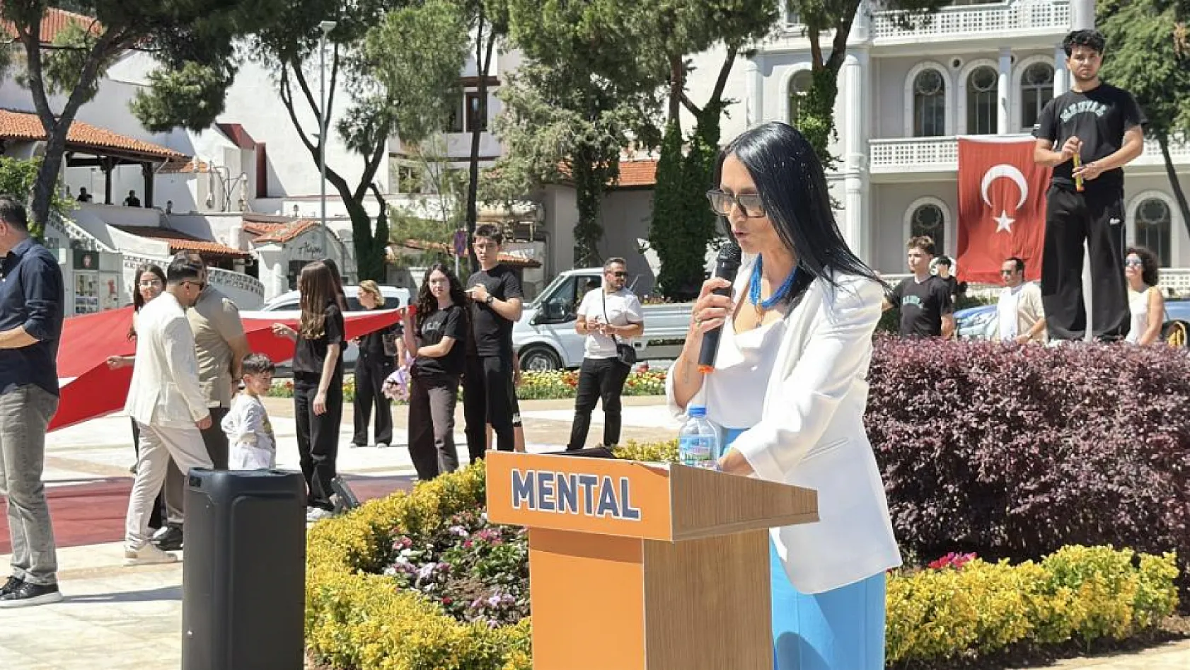 Menteşe Anadolu Lisesi'nde 3. Geleneksel Veda Yürüyüşü gerçekleşti