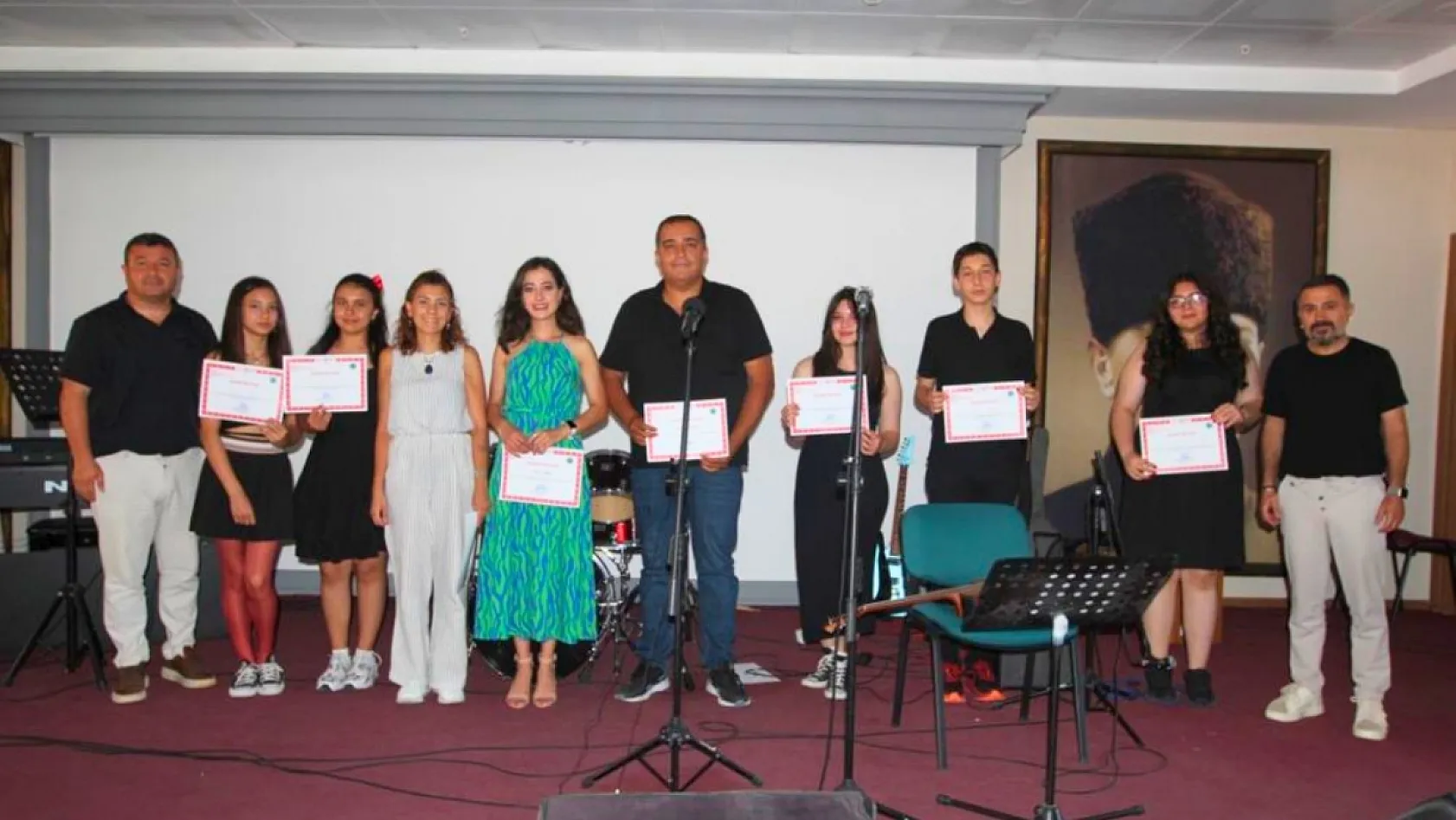 Menteşe Anadolu Lisesi'nde müzik rüzgarı