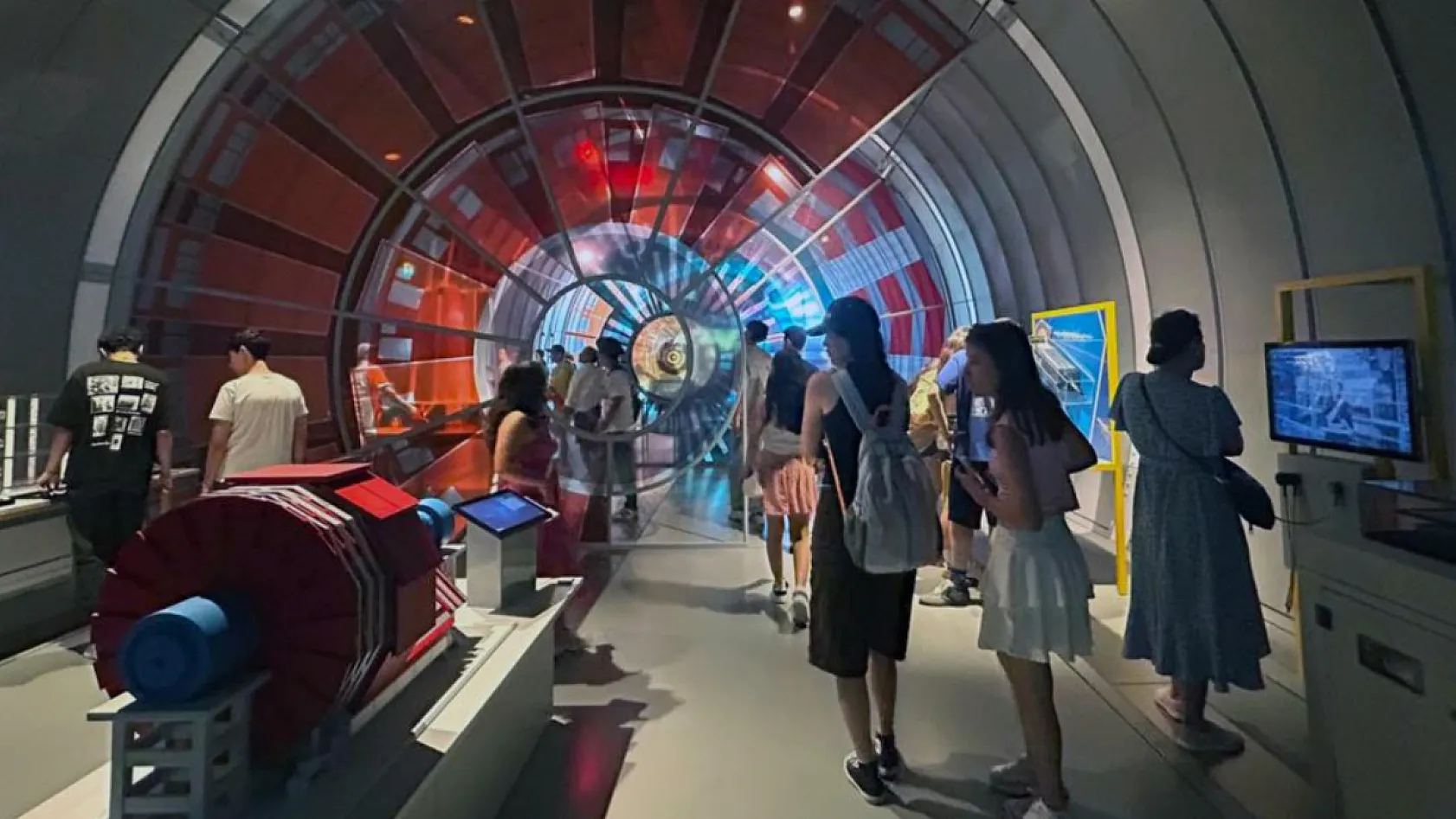Menteşe Anadolu Lisesi öğrencileri CERN'de bilimle buluştu