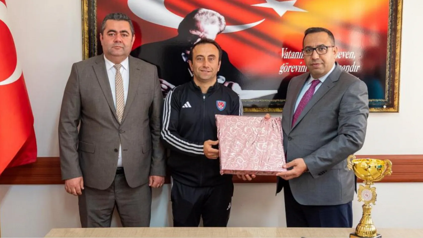 Menteşe Cumhuriyet Ortaokulu Hokey Takımı, Türkiye yarı finalleri yolunda