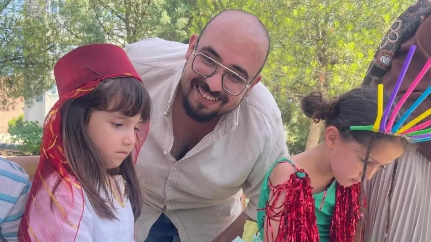 Menteşe'de gönüllü gençler miniklerin mutluluğuna ortak oldu