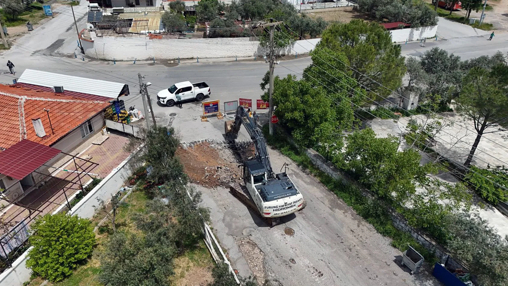 Menteşe Düğerek'te yol çalışmaları başladı