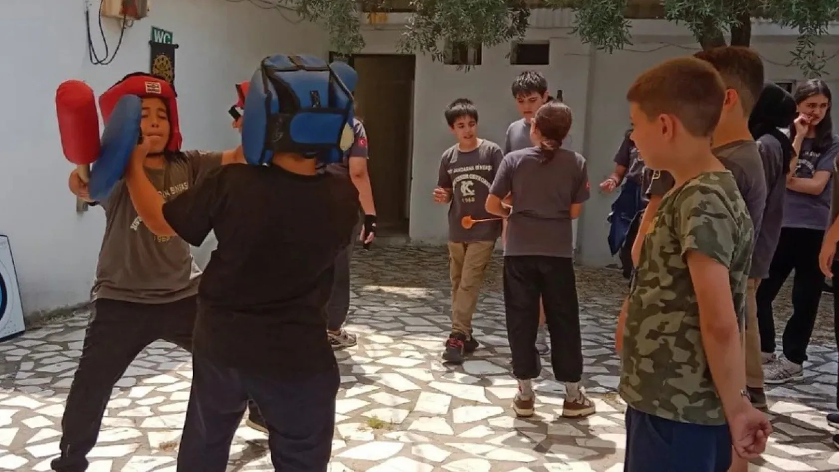 Menteşe'de gençler hem eğlendiler, hem de öğrendiler