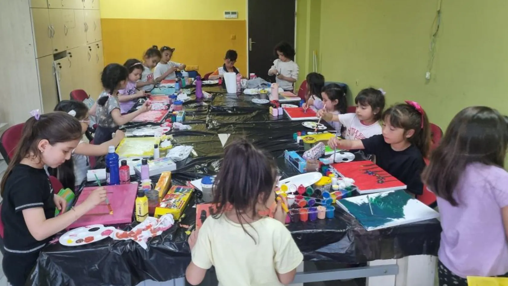 Menteşe'de GSB gençlik yaz kulübü kapılarını çocuklar için açtı