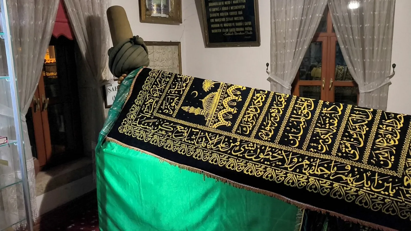 Menteşe'de Şahidi Türbesi Ramazan Ayında Ziyaretçi Akınına Uğruyor