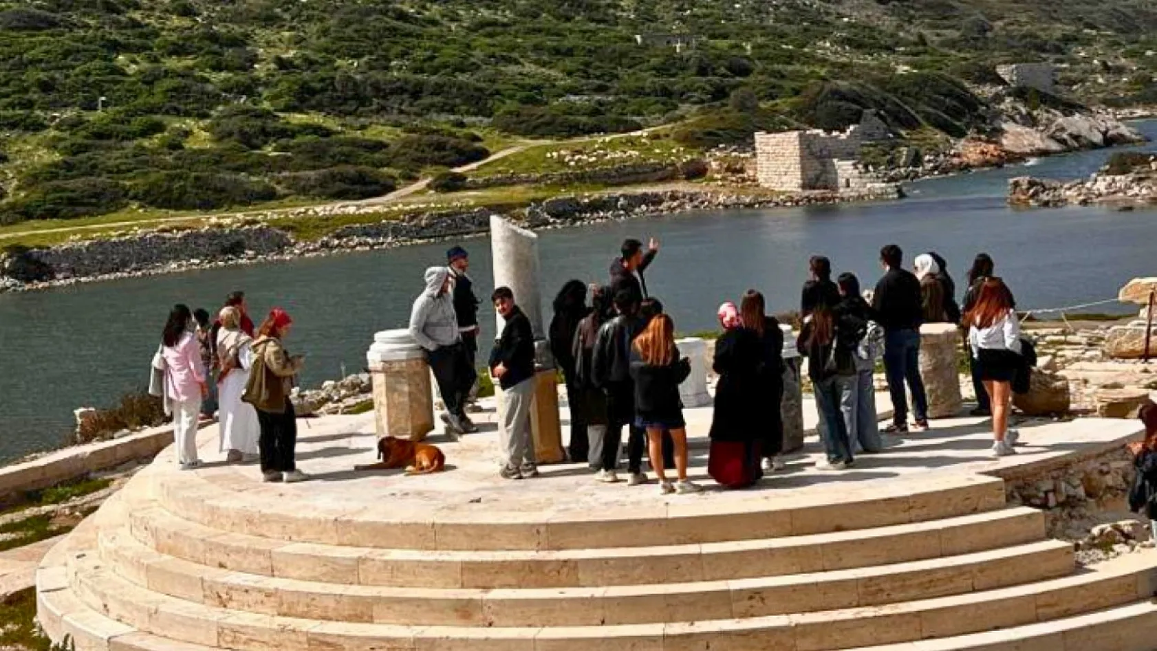 Menteşeli Gençler Knidos Antik Kenti'nde Tarih ve Sanatı Buluşturdu