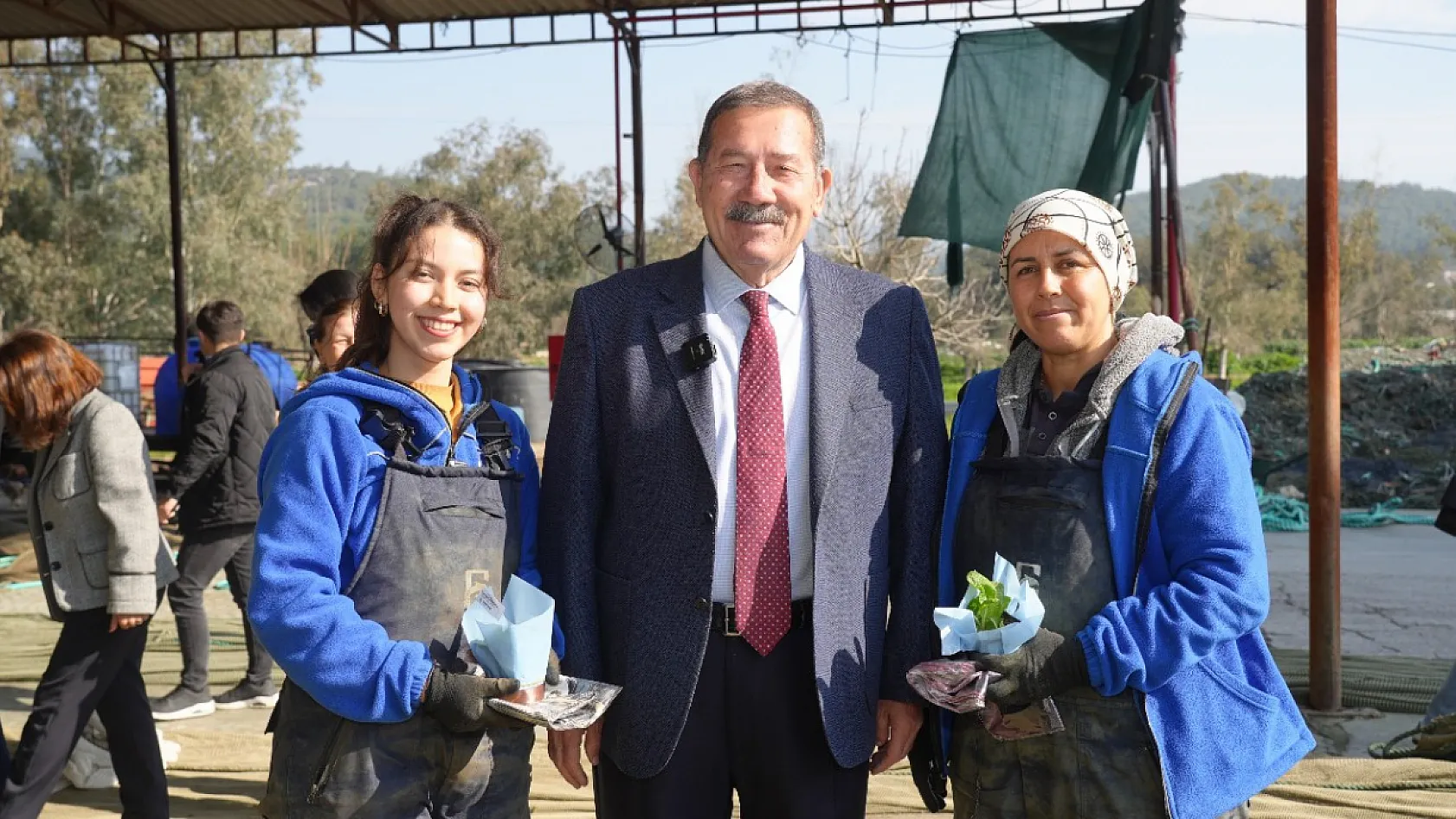 Milas Belediye Başkanı Fevzi Topuz'dan Emekçi Kadınlara 8 Mart Ziyareti