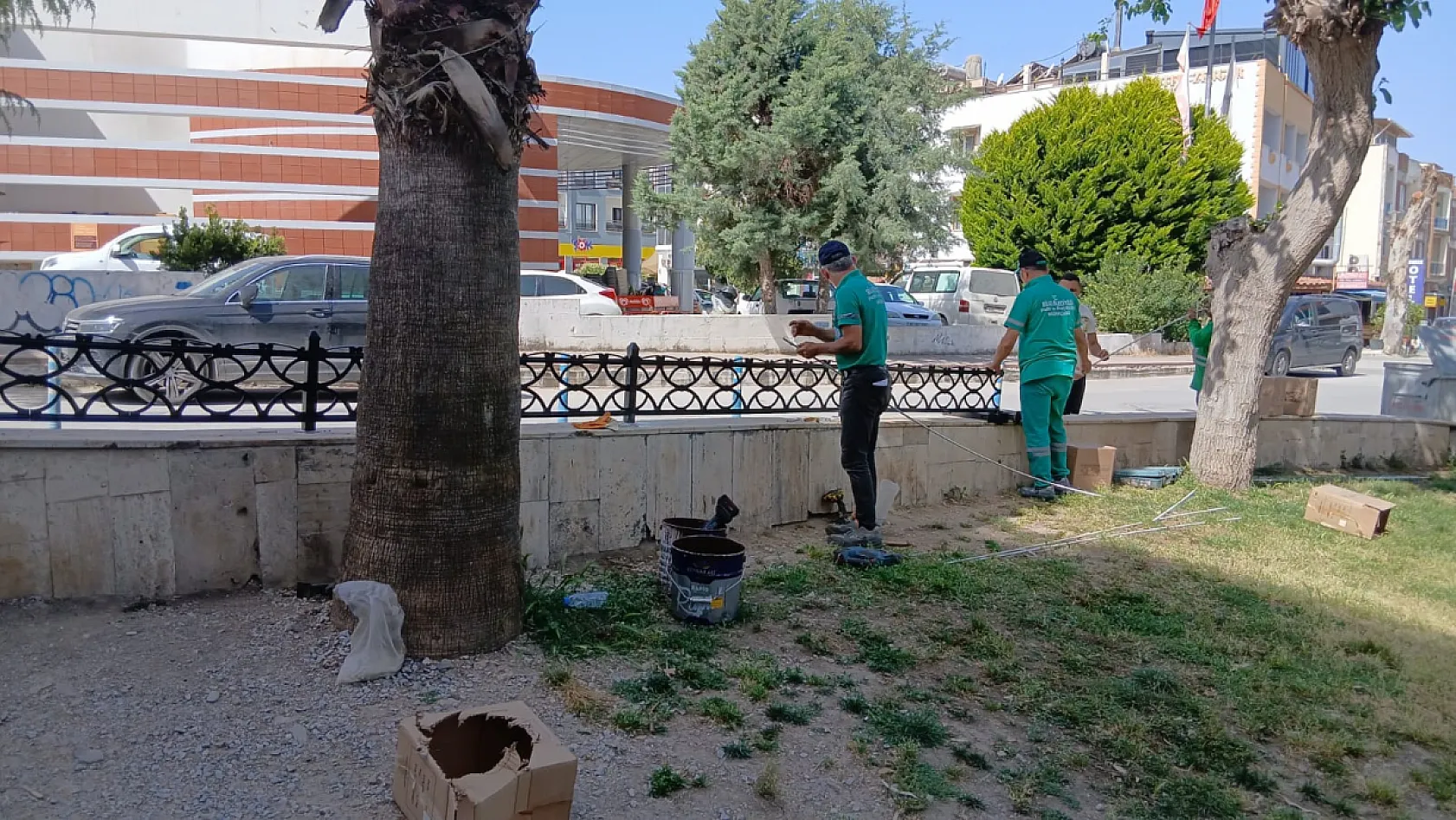 Milas Belediyesi Güllük'te Bayram Öncesi Temizlik Çalışmalarına Başladı