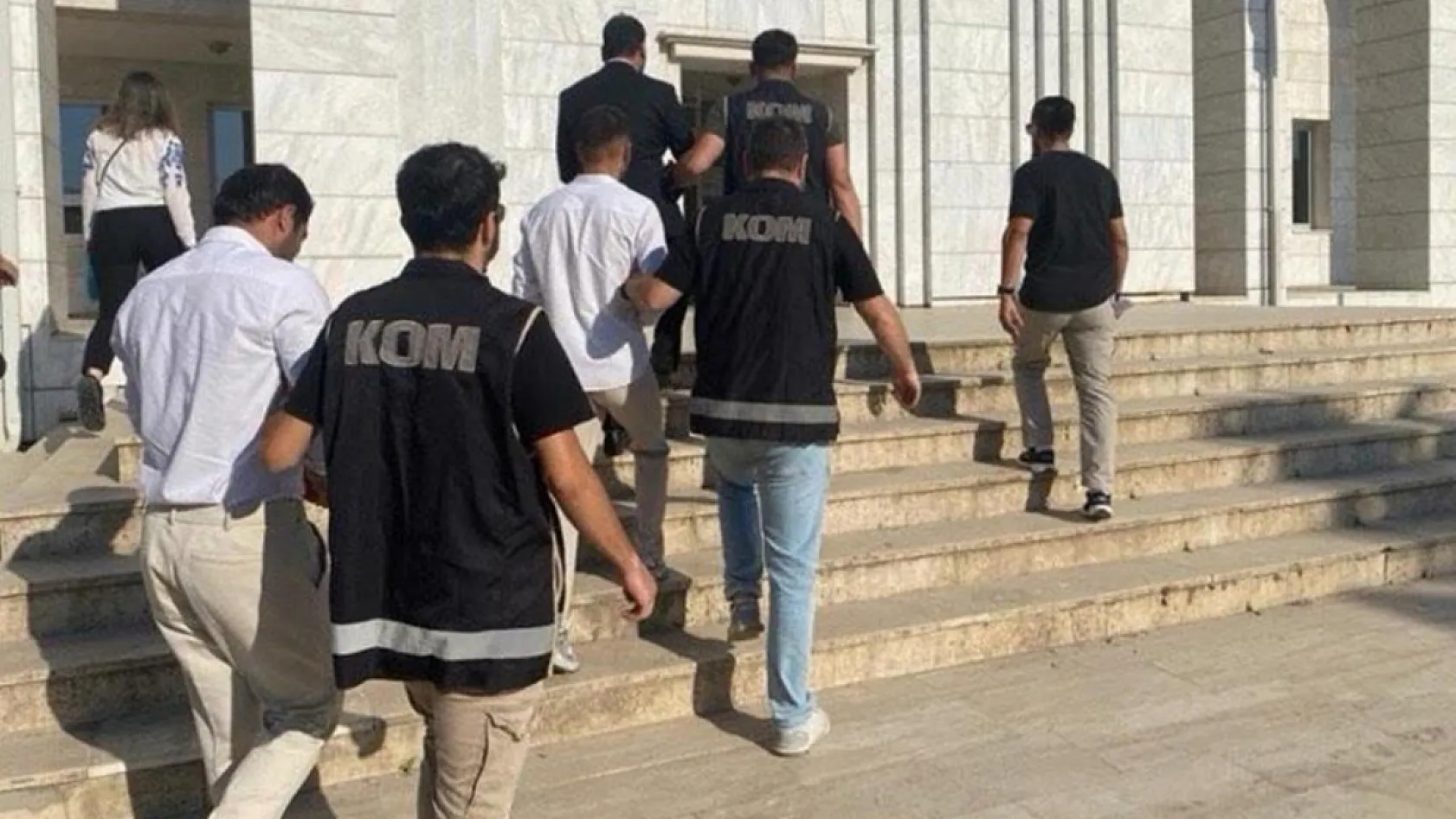 Milas'ta ruhsatsız tabanca, tüfek operasyonu